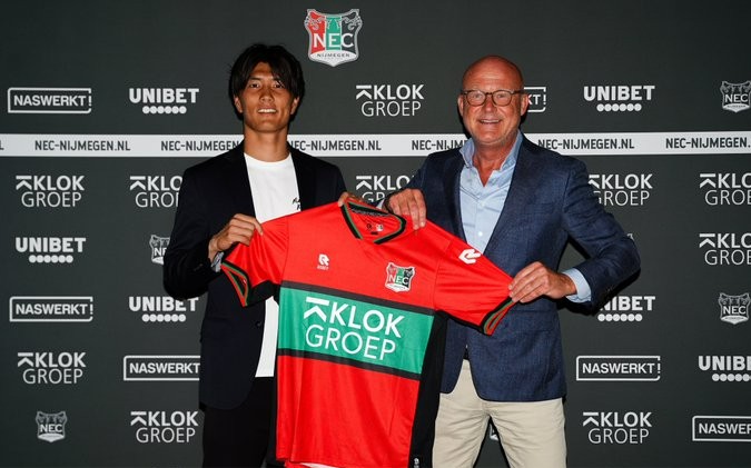 却也折射出 却也折射出