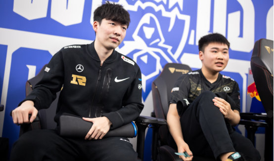 但这两位前 但这两位前